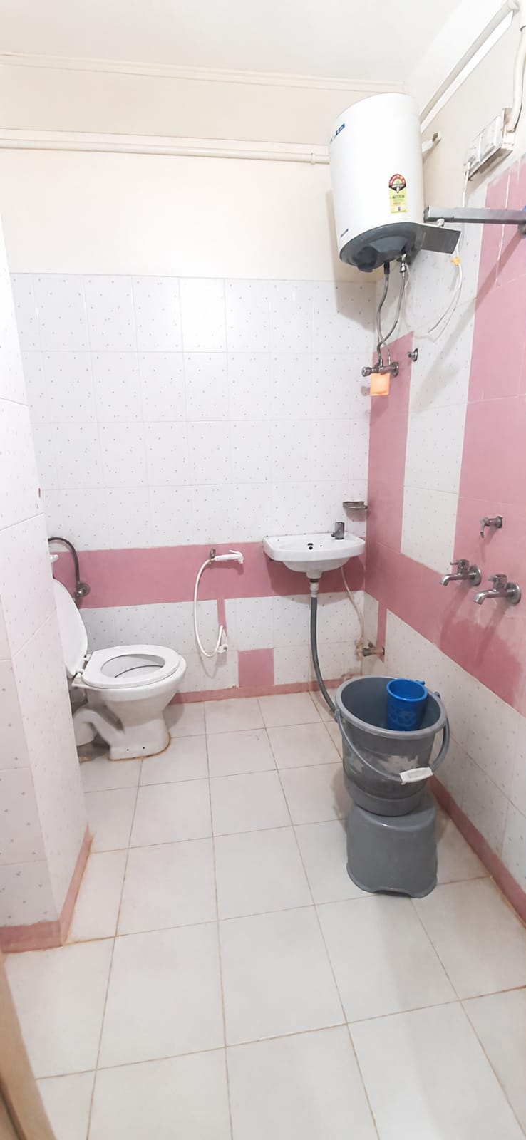 Attached Clean Washroom with Geyser